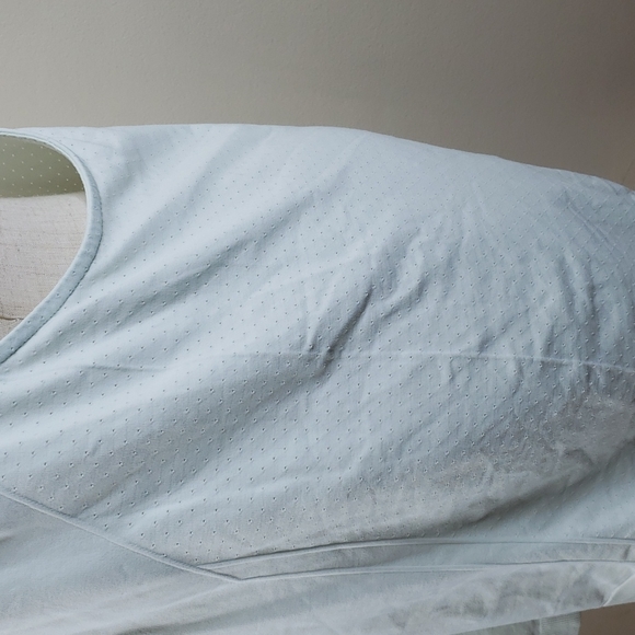 Athleta White Seamless Workout Tank - Picture 3 of 5